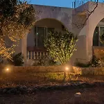Chrysa Apartments